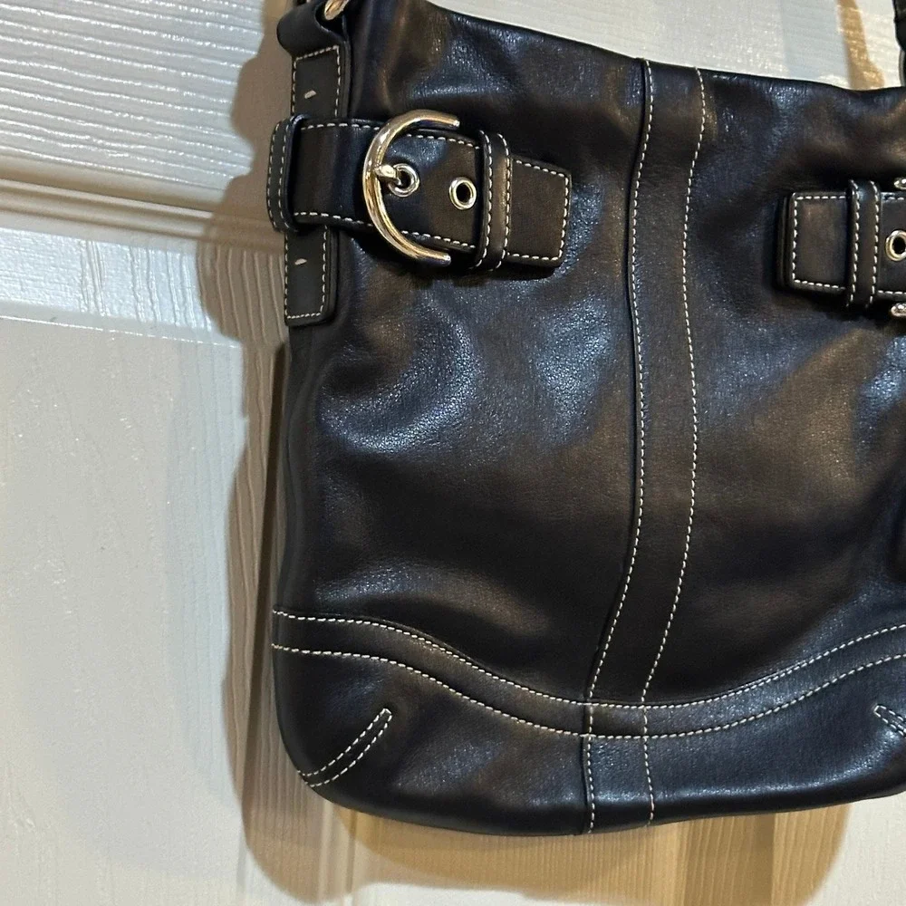 Coach Soho Black‎ Leather Small Hobo Bag White Contrast Stitch G05D-1453